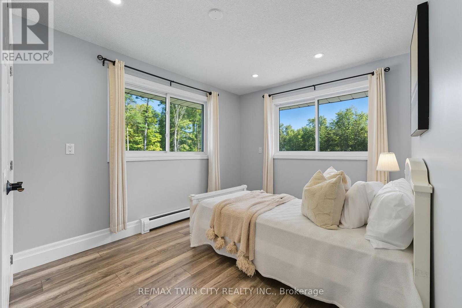 1392 Wrigley Road, North Dumfries, Ontario  N0B 1E0 - Photo 36 - X12441655