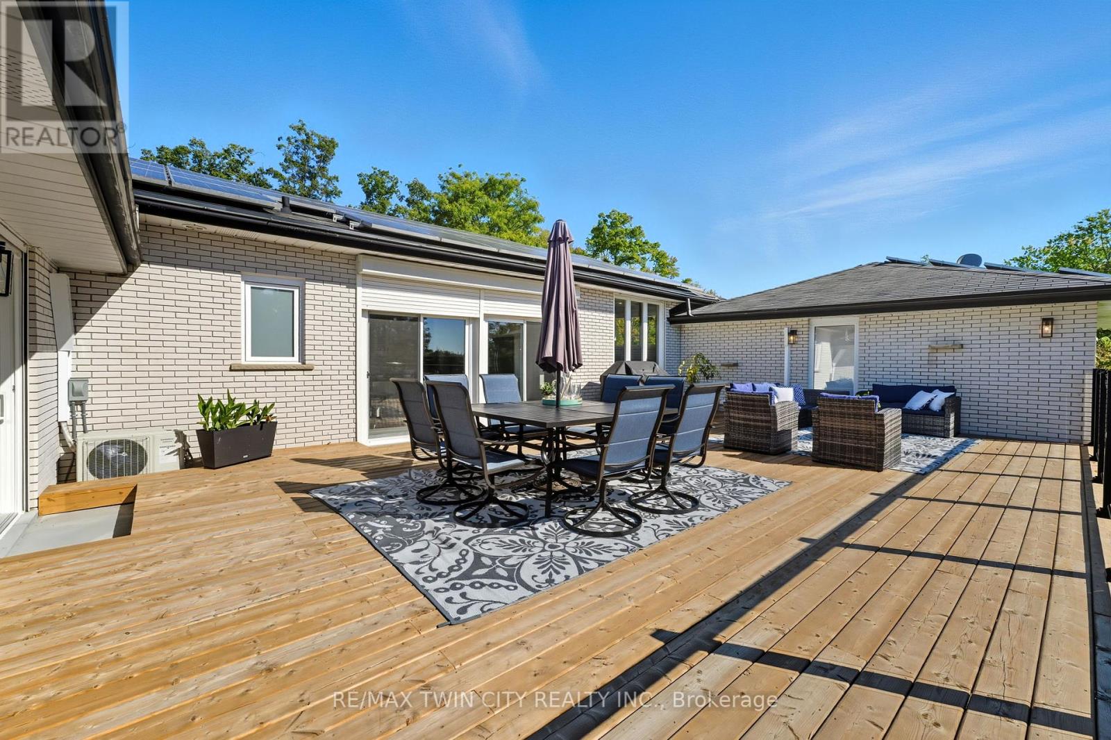1392 Wrigley Road, North Dumfries, Ontario  N0B 1E0 - Photo 40 - X12441655