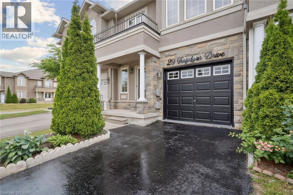 29 TRAFALGAR Drive, Hamilton, Ontario