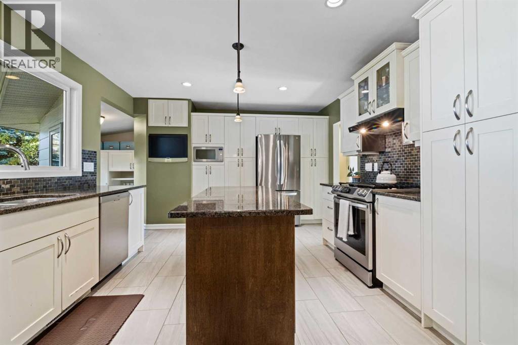 7808 Chardie Road Sw, Calgary, Alberta  T2V 2T1 - Photo 10 - A2261535
