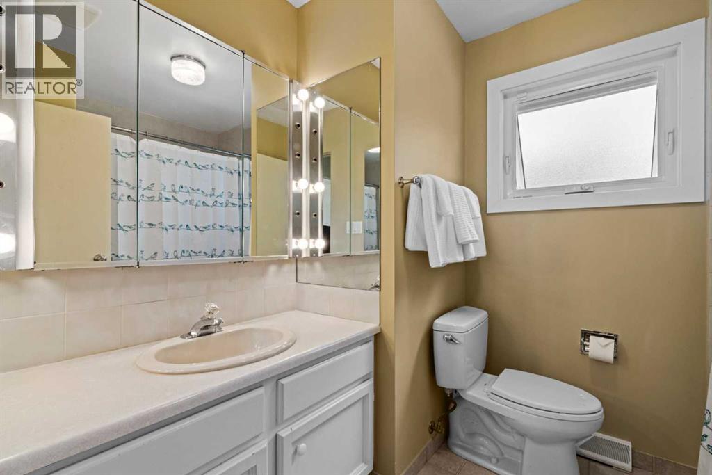 7808 Chardie Road Sw, Calgary, Alberta  T2V 2T1 - Photo 20 - A2261535