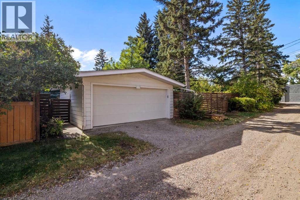 7808 Chardie Road Sw, Calgary, Alberta  T2V 2T1 - Photo 34 - A2261535