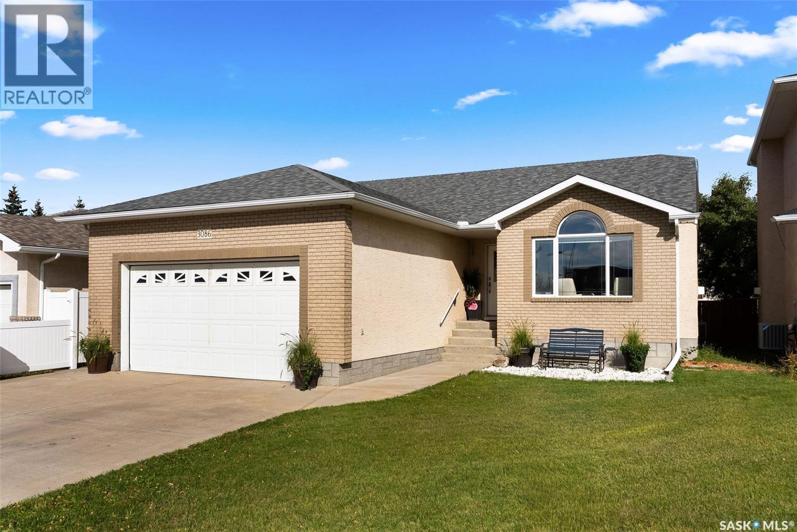 3086 Cranbourn Crescent, Regina, Saskatchewan  S4V 3B3 - Photo 2 - SK019785