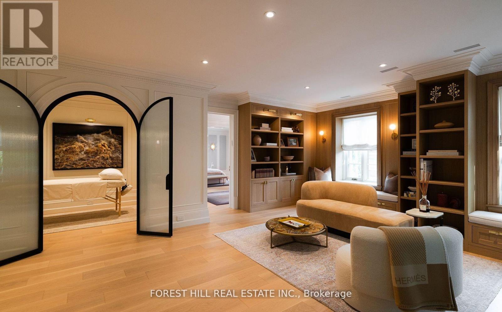 221 Forest Hill Road, Toronto (Forest Hill South), Ontario  M5P 2N3 - Photo 13 - C12442296