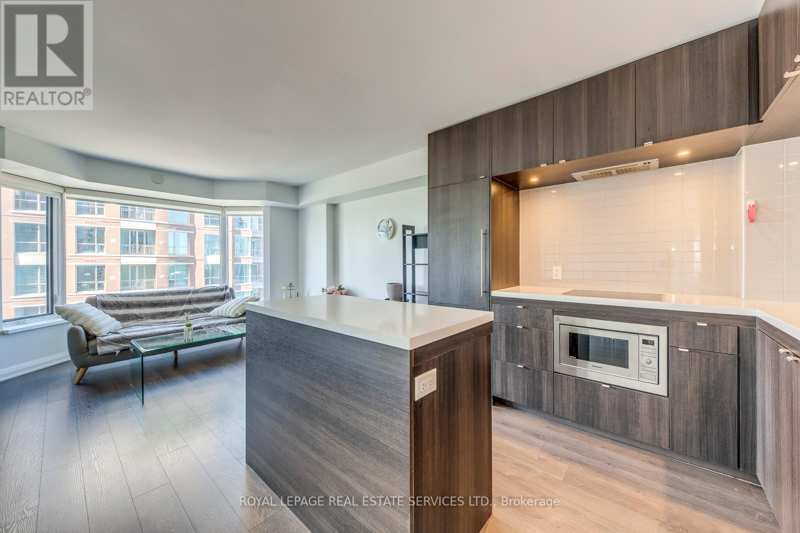 2213 - 155 Yorkville Avenue, Toronto, Ontario  M5R 1C4 - Photo 5 - C12442310
