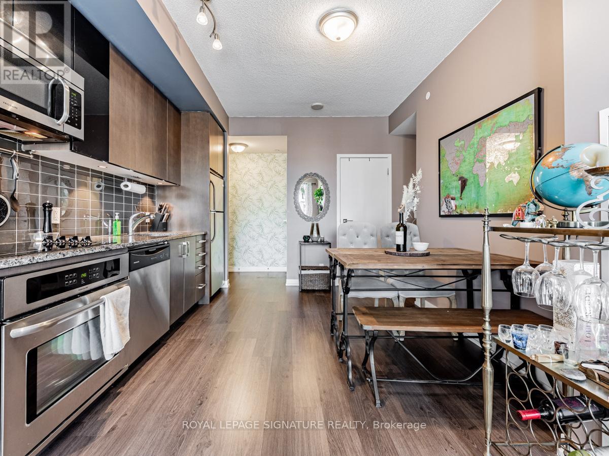 1301 - 89 Dunfield Avenue, Toronto, Ontario  M4S 0A4 - Photo 17 - C12442321