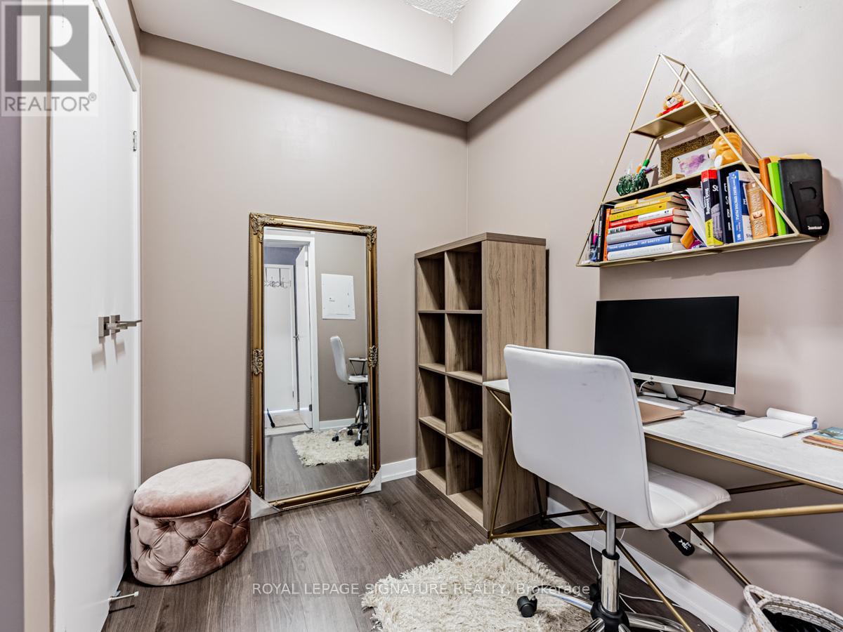 1301 - 89 Dunfield Avenue, Toronto, Ontario  M4S 0A4 - Photo 19 - C12442321