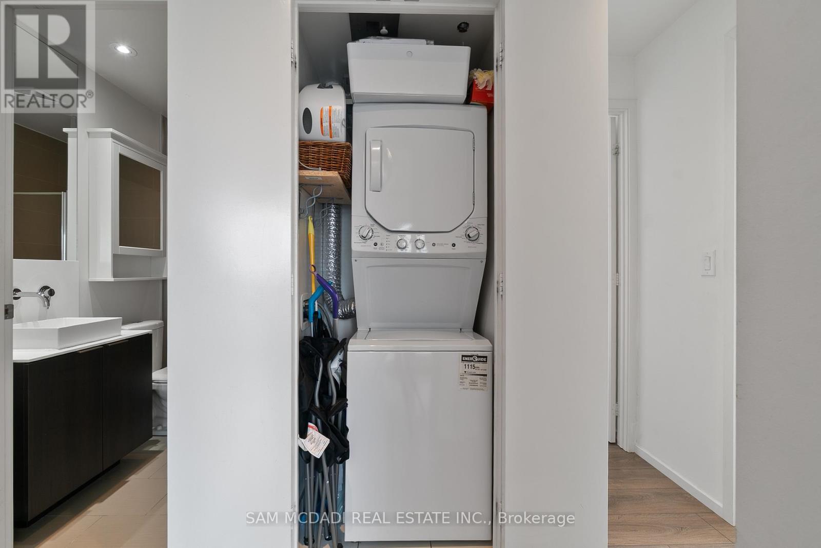 1906 - 159 Dundas Street E, Toronto, Ontario  M5B 0A9 - Photo 17 - C12442331