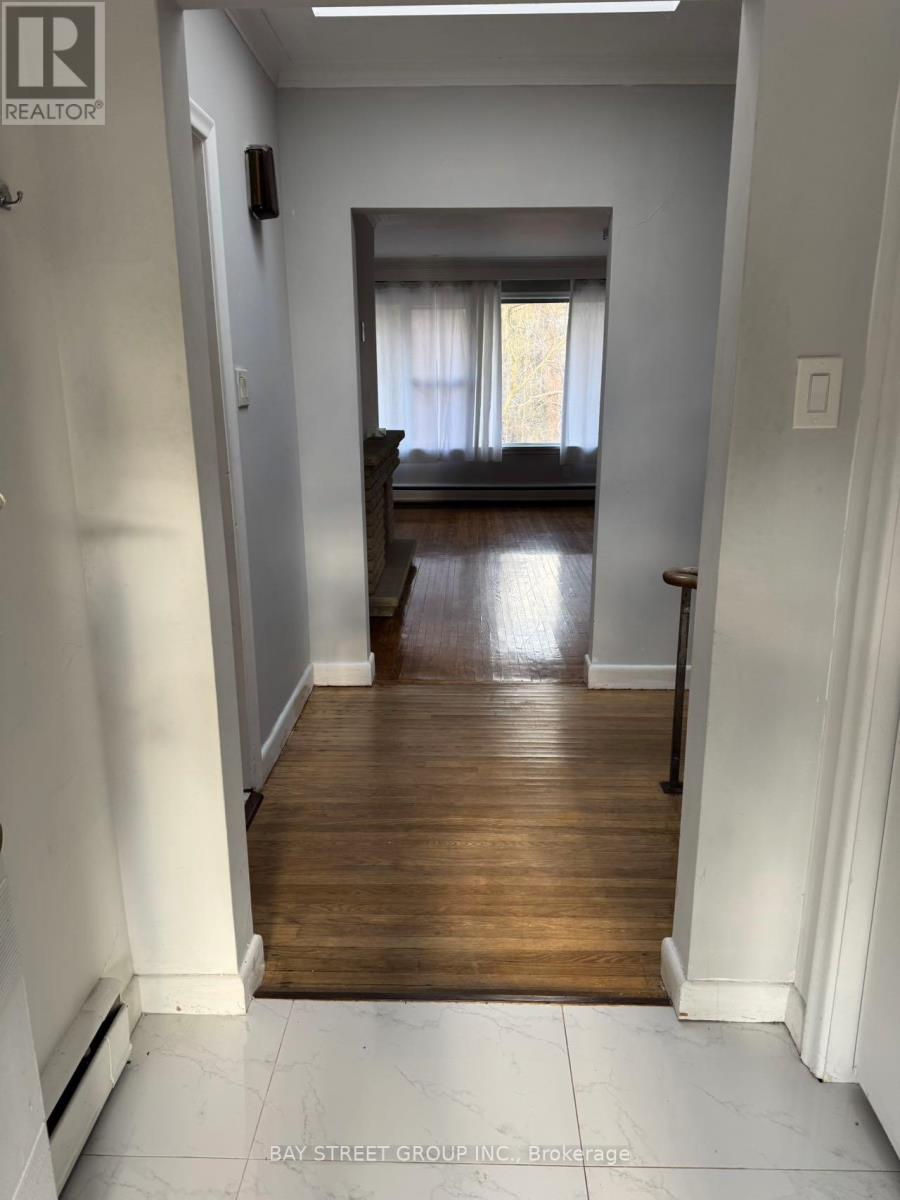44 Hawksbury Drive, Toronto, Ontario  M2K 1M5 - Photo 2 - C12442340