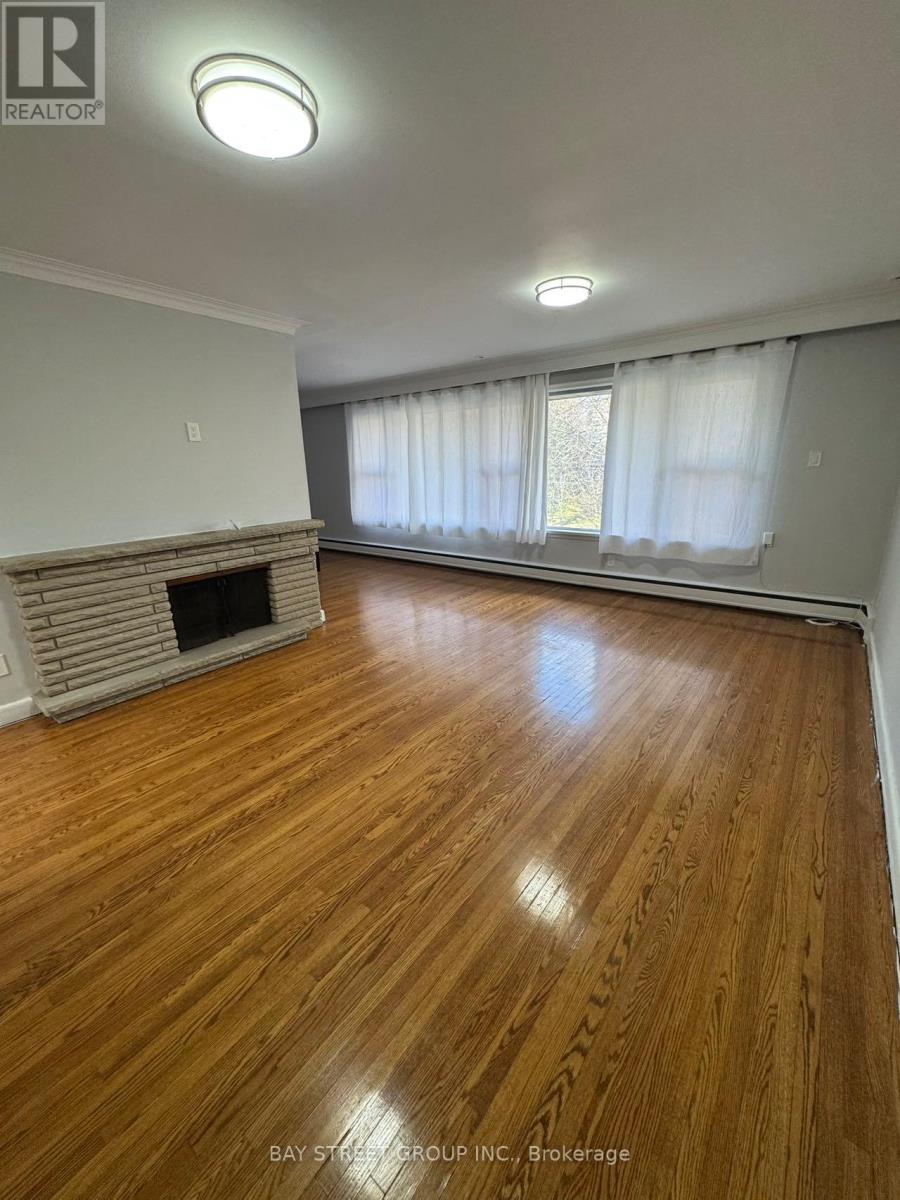 44 Hawksbury Drive, Toronto, Ontario  M2K 1M5 - Photo 7 - C12442340