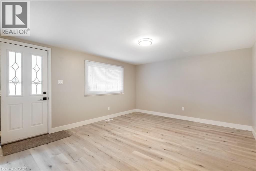 1 Isaac Court Unit# Lower, Hamilton, Ontario  L8K 4G5 - Photo 13 - 40776106