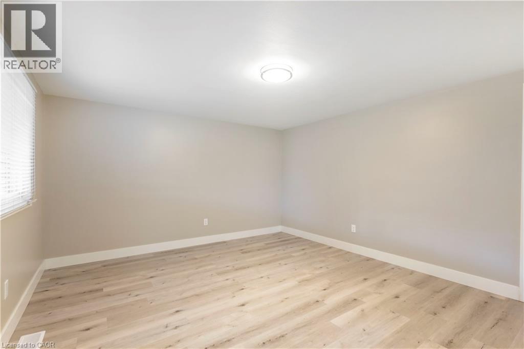 1 Isaac Court Unit# Lower, Hamilton, Ontario  L8K 4G5 - Photo 14 - 40776106