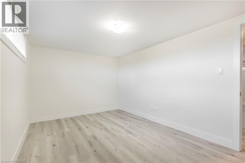 1 Isaac Court Unit# Lower, Hamilton, Ontario  L8K 4G5 - Photo 22 - 40776106