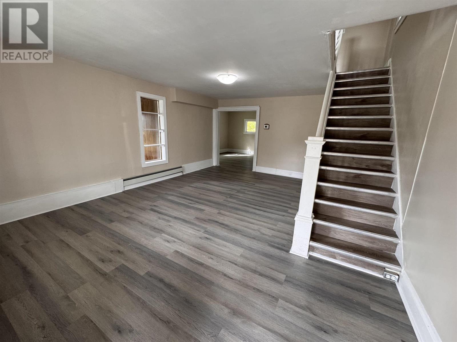 561 John St N, Sault Ste. Marie, Ontario  P6C 3K6 - Photo 4 - SM252743