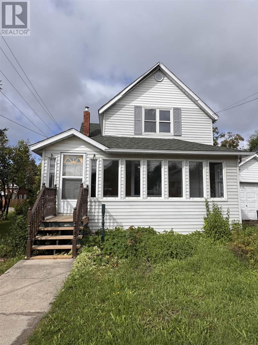 561 John St N, Sault Ste. Marie, Ontario  P6C 3K6 - Photo 1 - SM252743