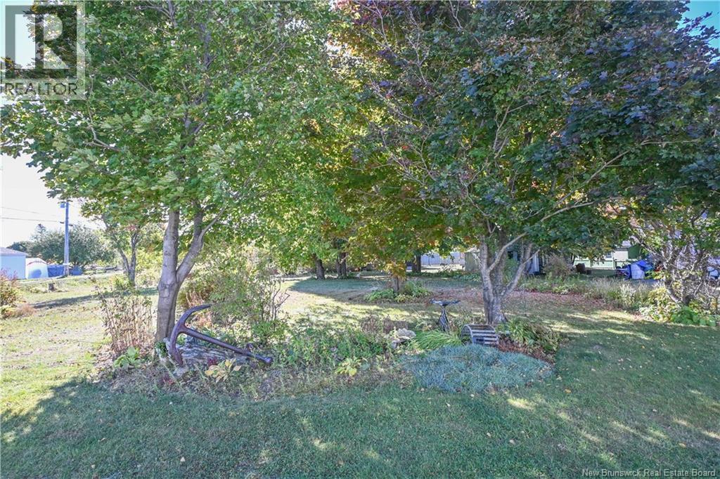 142 Saint-Pierre E Boulevard, Caraquet, New Brunswick  E1W 1B1 - Photo 6 - NB127893