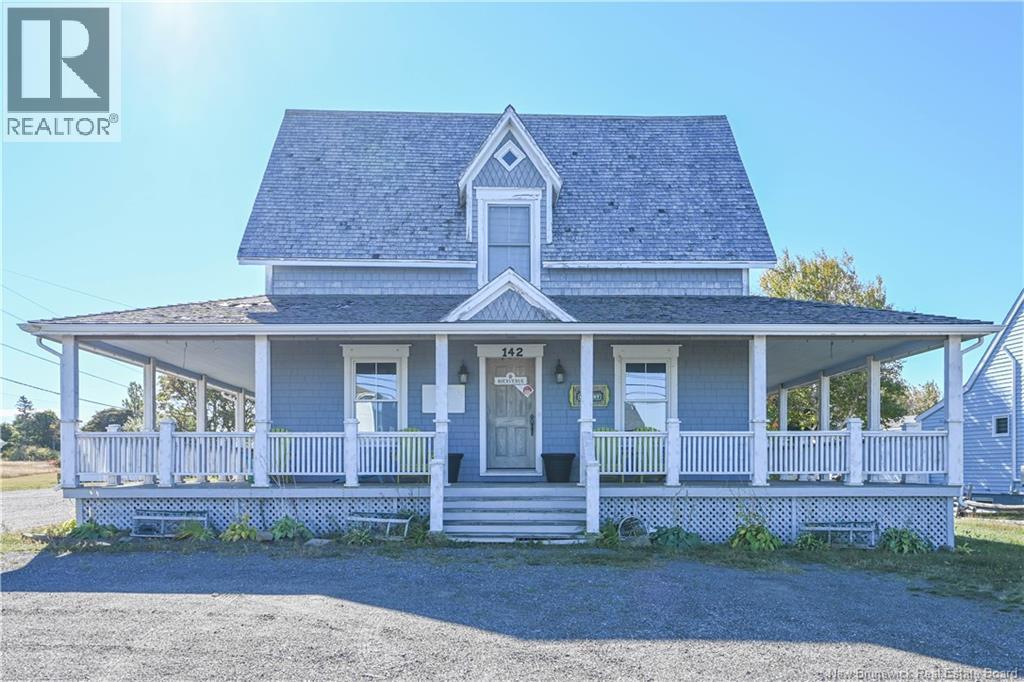 142 Saint-Pierre E Boulevard, Caraquet, New Brunswick  E1W 1B1 - Photo 1 - NB127893