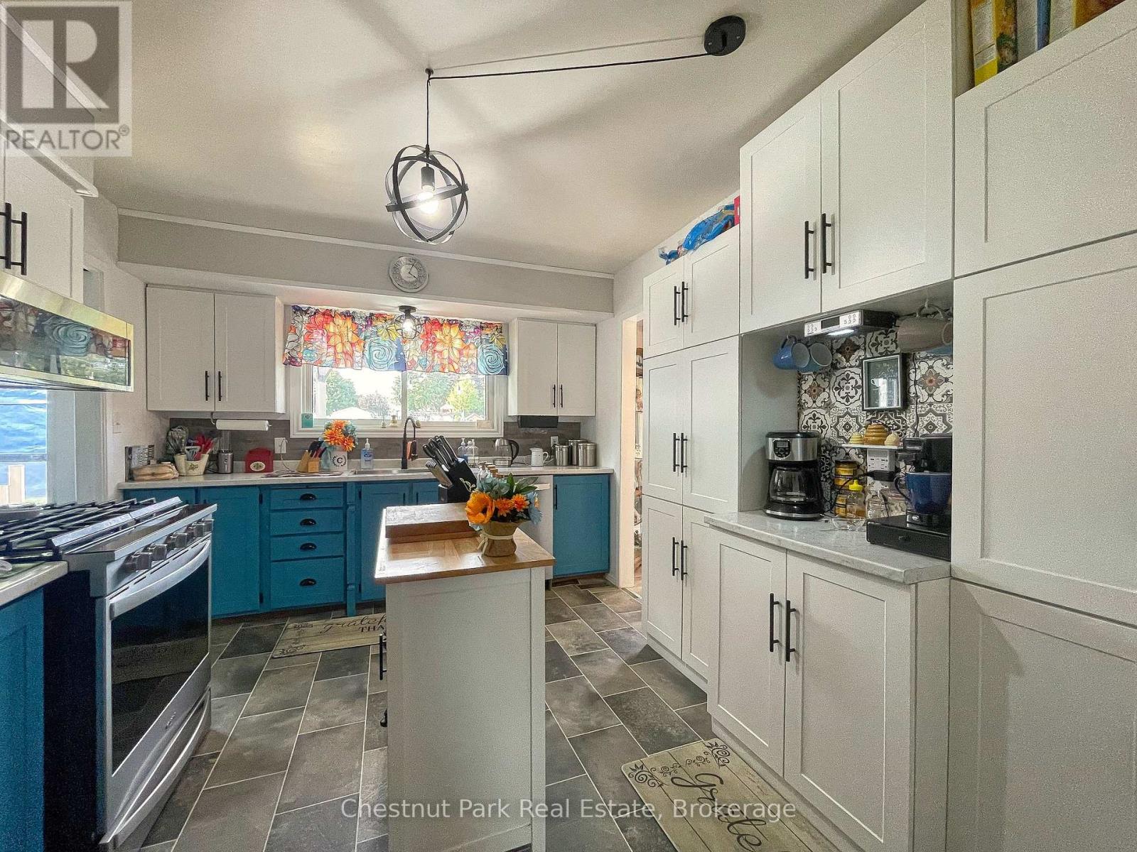 14 Tower Road, Arran-Elderslie, Ontario  N0G 1L0 - Photo 10 - X12442372