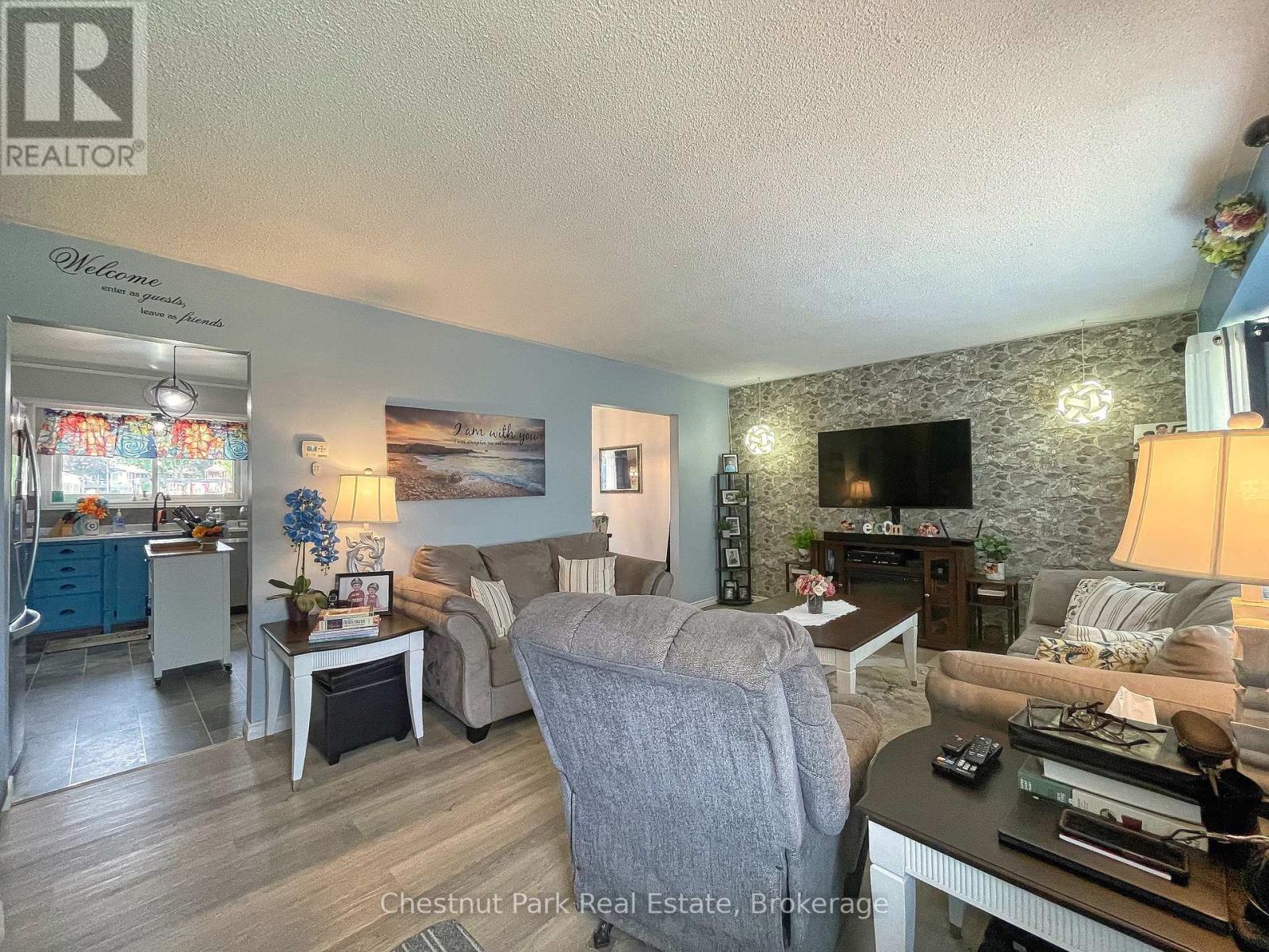 14 Tower Road, Arran-Elderslie, Ontario  N0G 1L0 - Photo 7 - X12442372