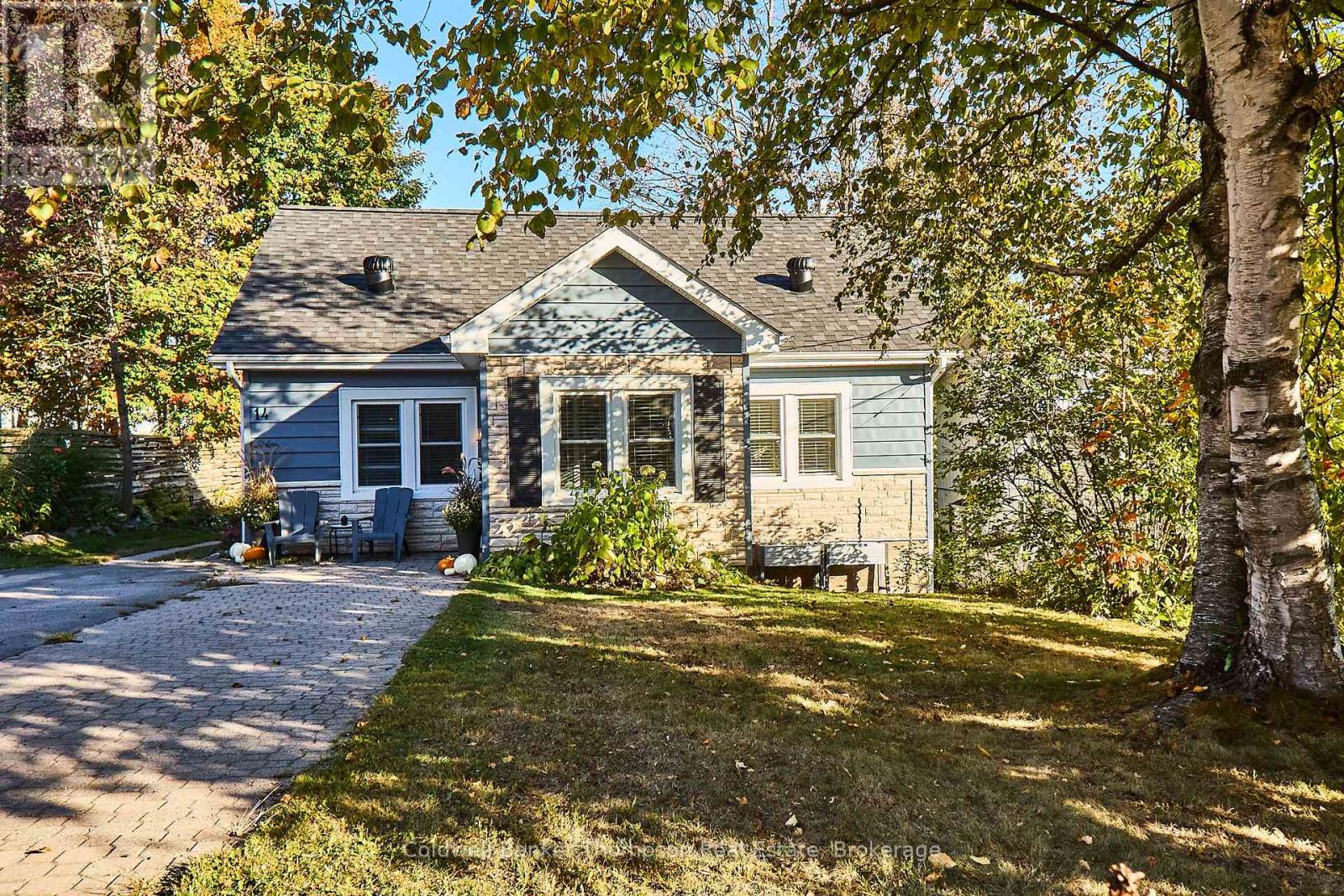 14 Cora Street W, Huntsville, Ontario  P1H 1V7 - Photo 1 - X12442384