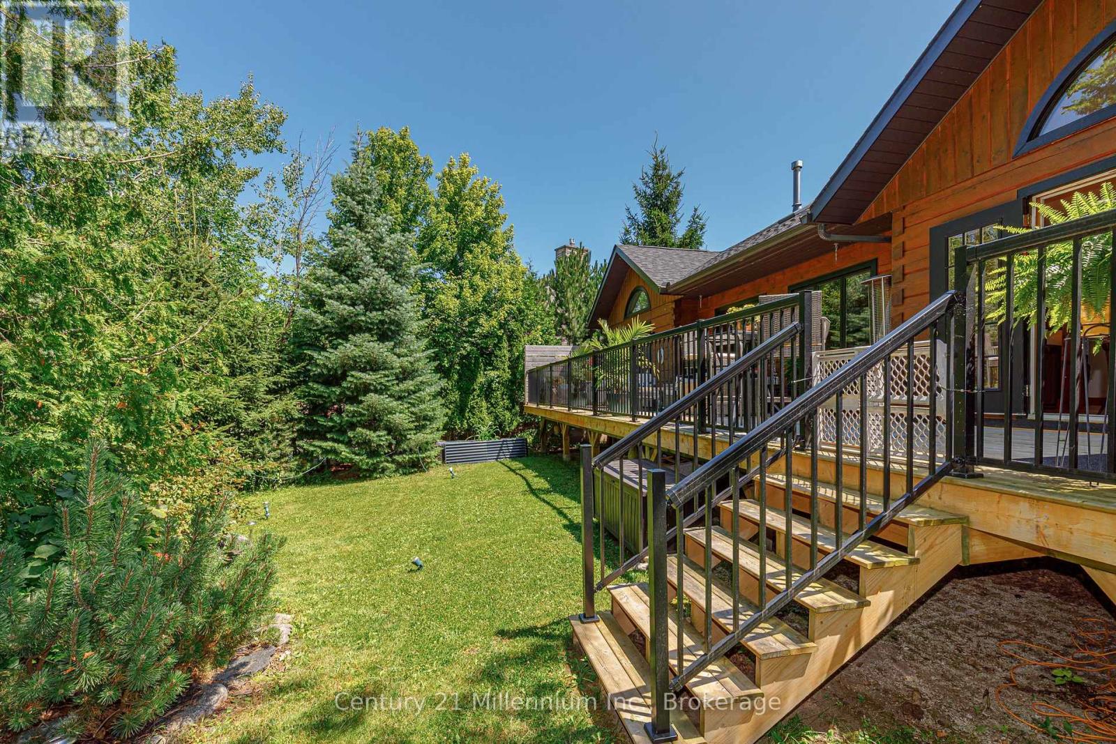 108 Cortina Crescent, Blue Mountains, Ontario  L9Y 3Z2 - Photo 2 - X12442388
