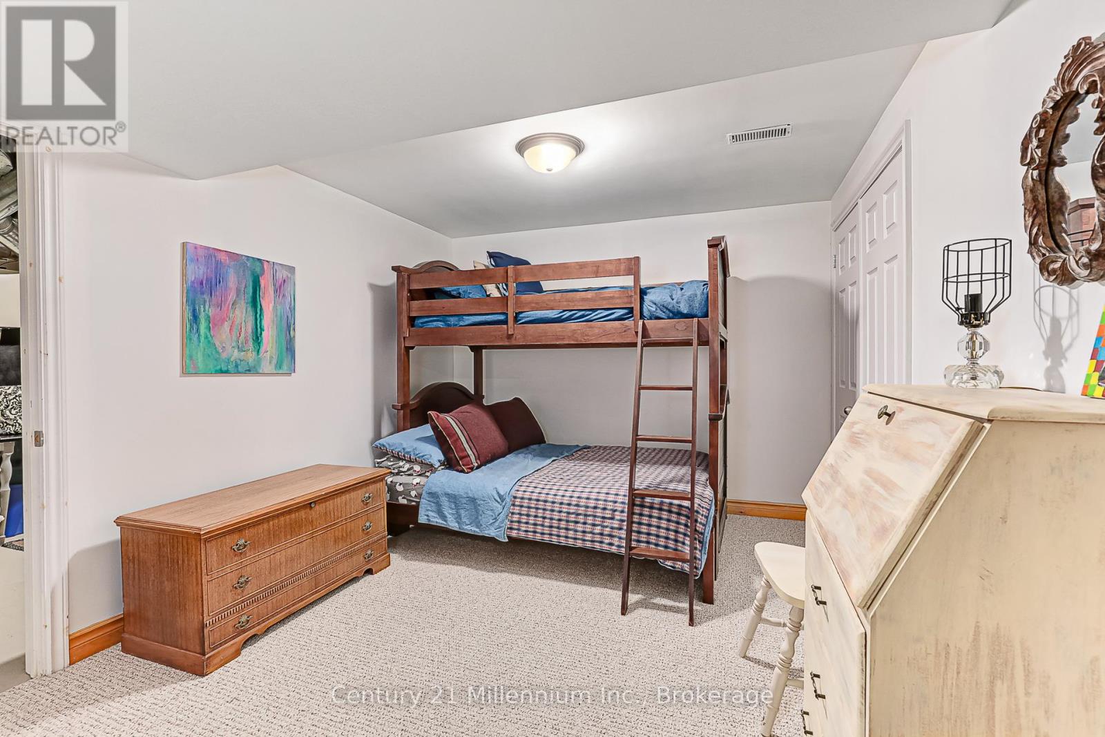 108 Cortina Crescent, Blue Mountains, Ontario  L9Y 3Z2 - Photo 30 - X12442388