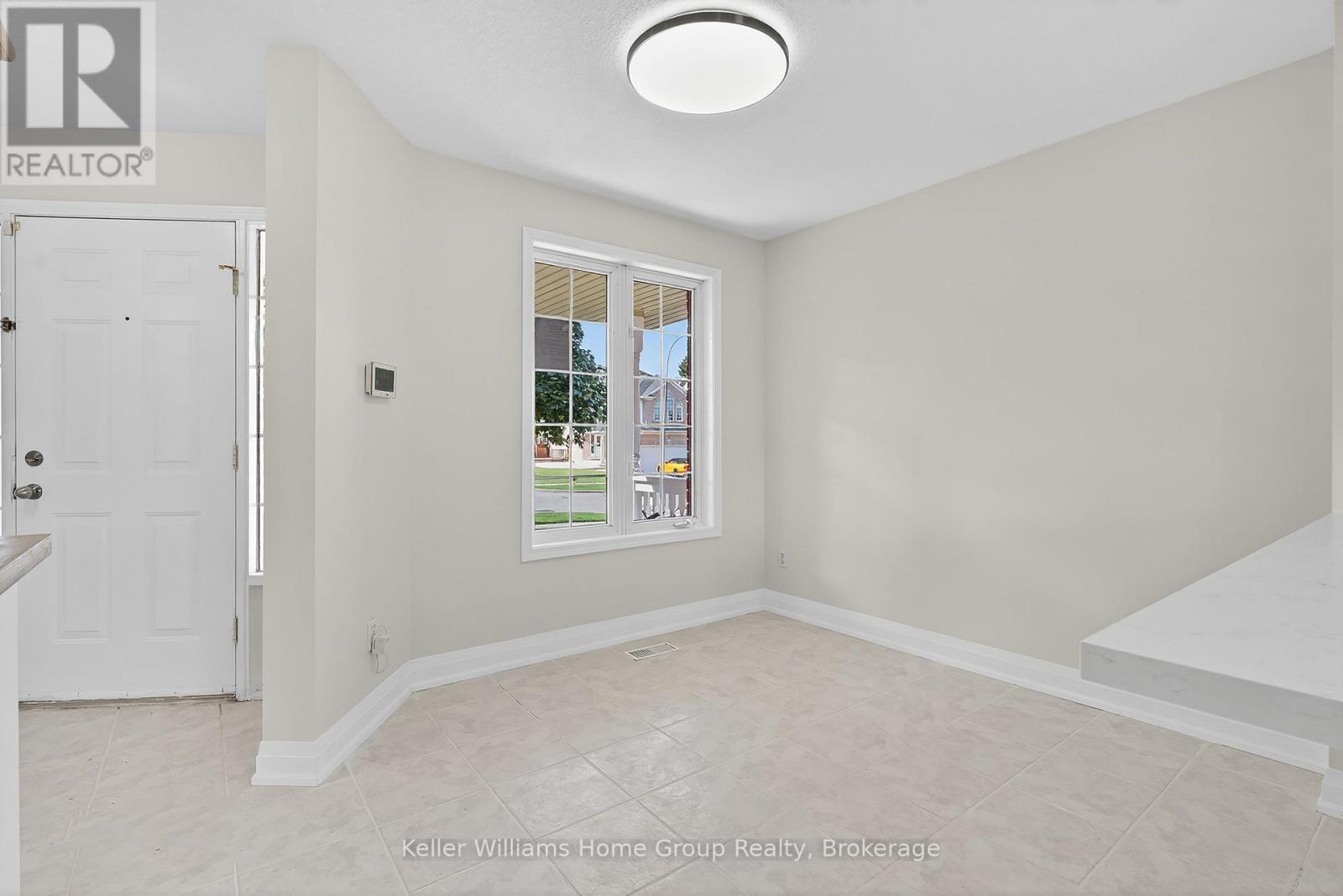 238 Briarmeadow Drive, Kitchener, Ontario  N2A 4C4 - Photo 5 - X12442398