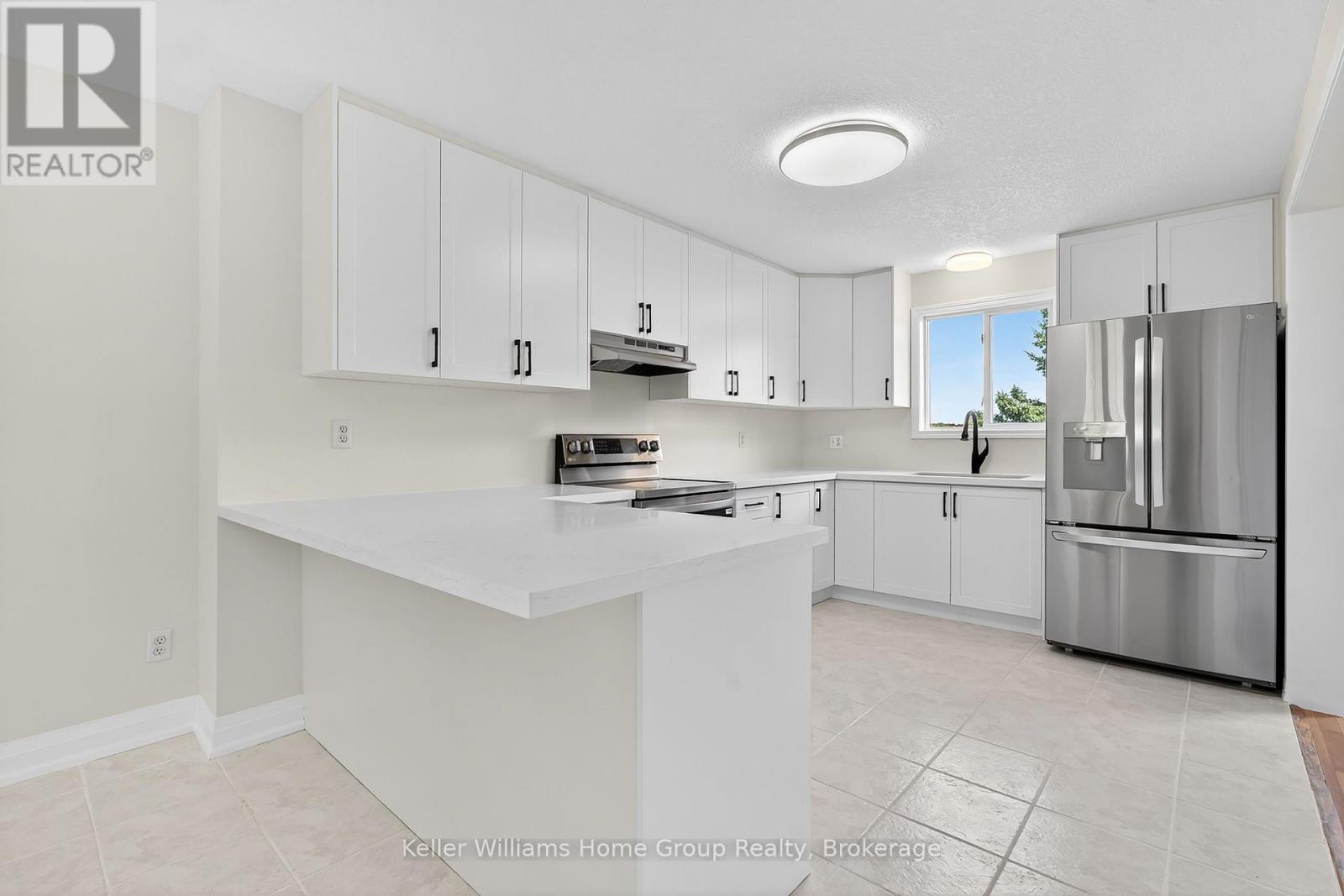 238 Briarmeadow Drive, Kitchener, Ontario  N2A 4C4 - Photo 6 - X12442398