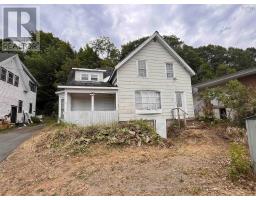 492 Main Street-130;