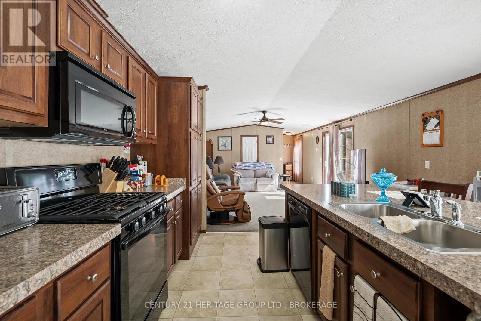 7 - 5633 Bath Road, Loyalist, Ontario  K0H 1G0 - Photo 20 - X12442498