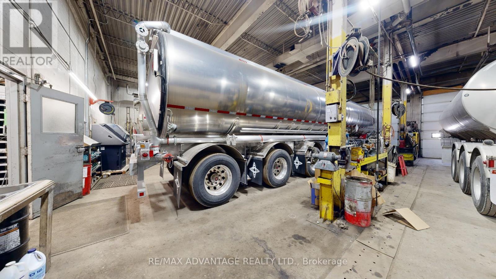 421 Industrial Road, London East (East I), Ontario  N5V 1T6 - Photo 9 - X12442405