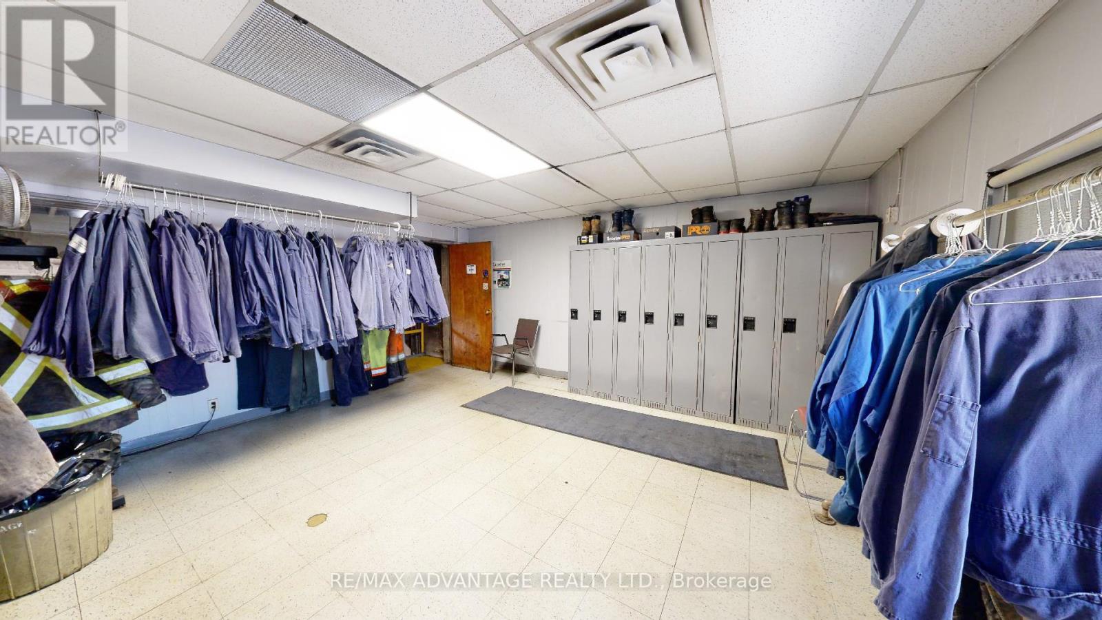 421 Industrial Road, London East (East I), Ontario  N5V 1T6 - Photo 13 - X12442406