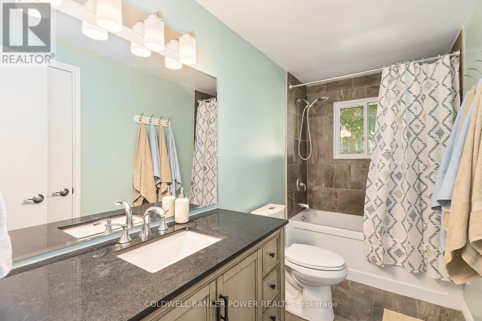104 Cecilia Place, London East (East C), Ontario  N5Y 4A4 - Photo 24 - X12442475