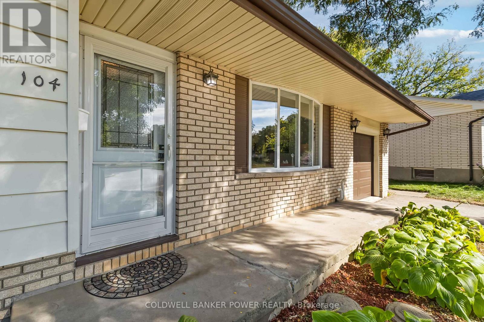 104 Cecilia Place, London East (East C), Ontario  N5Y 4A4 - Photo 5 - X12442475