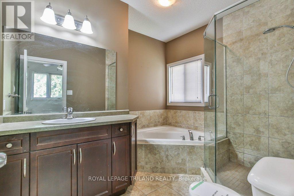1152 Oakcrossing Road, London North (North M), Ontario  N6H 0E9 - Photo 21 - X12442520