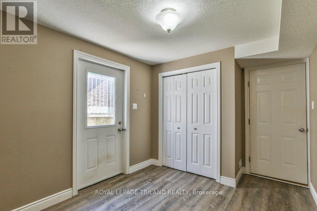 1152 Oakcrossing Road, London North (North M), Ontario  N6H 0E9 - Photo 32 - X12442520