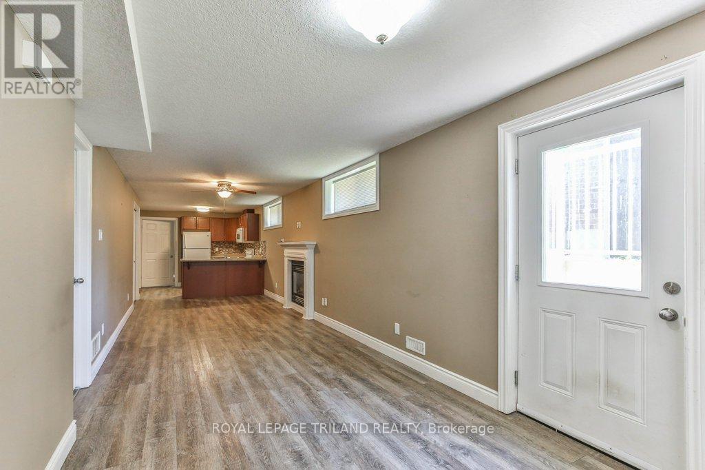 1152 Oakcrossing Road, London North (North M), Ontario  N6H 0E9 - Photo 33 - X12442520