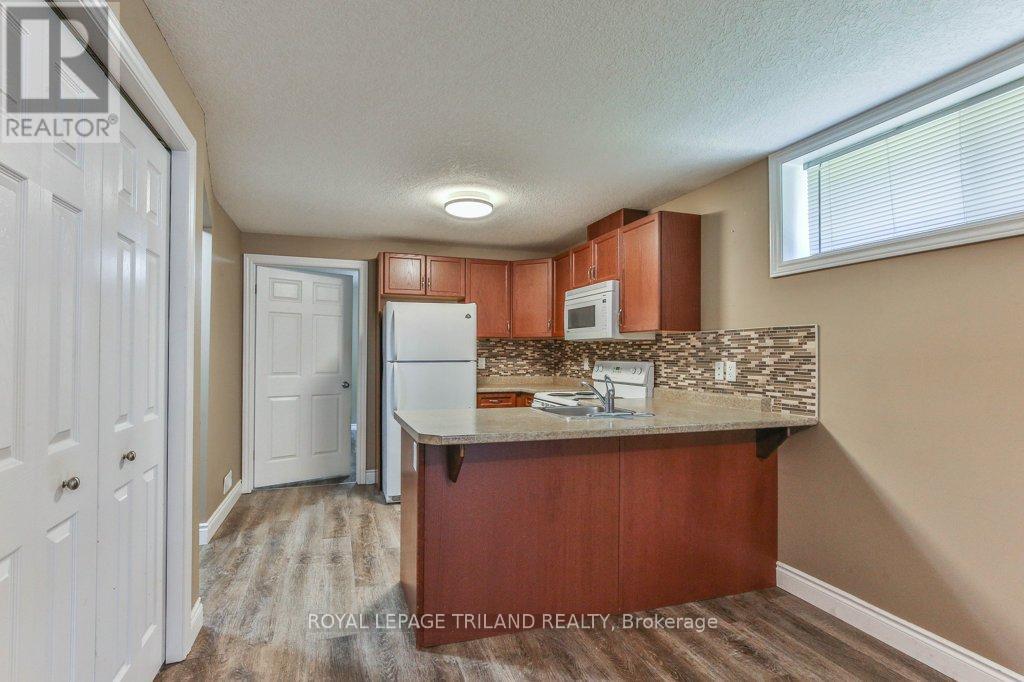 1152 Oakcrossing Road, London North (North M), Ontario  N6H 0E9 - Photo 36 - X12442520