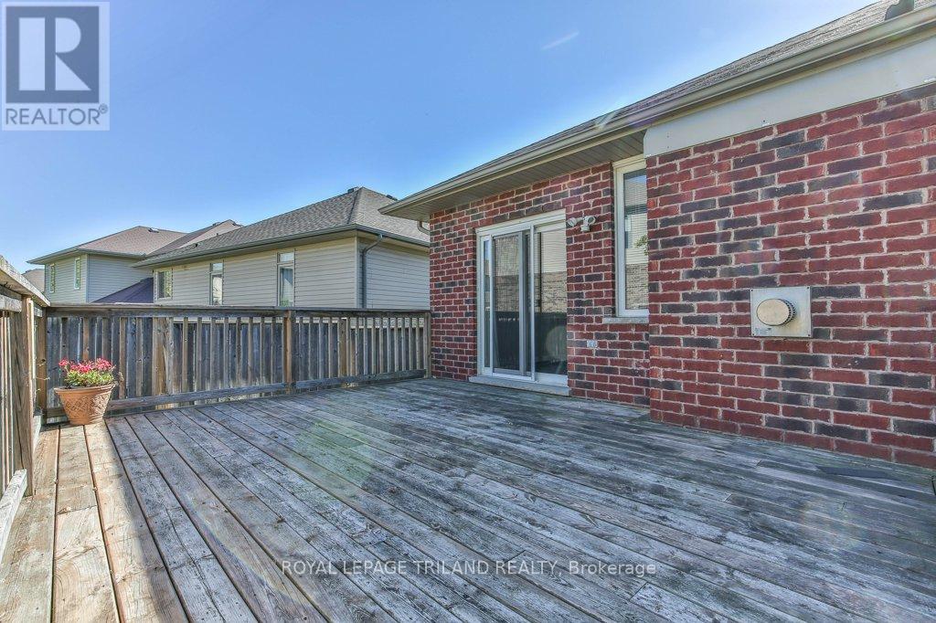 1152 Oakcrossing Road, London North (North M), Ontario  N6H 0E9 - Photo 50 - X12442520