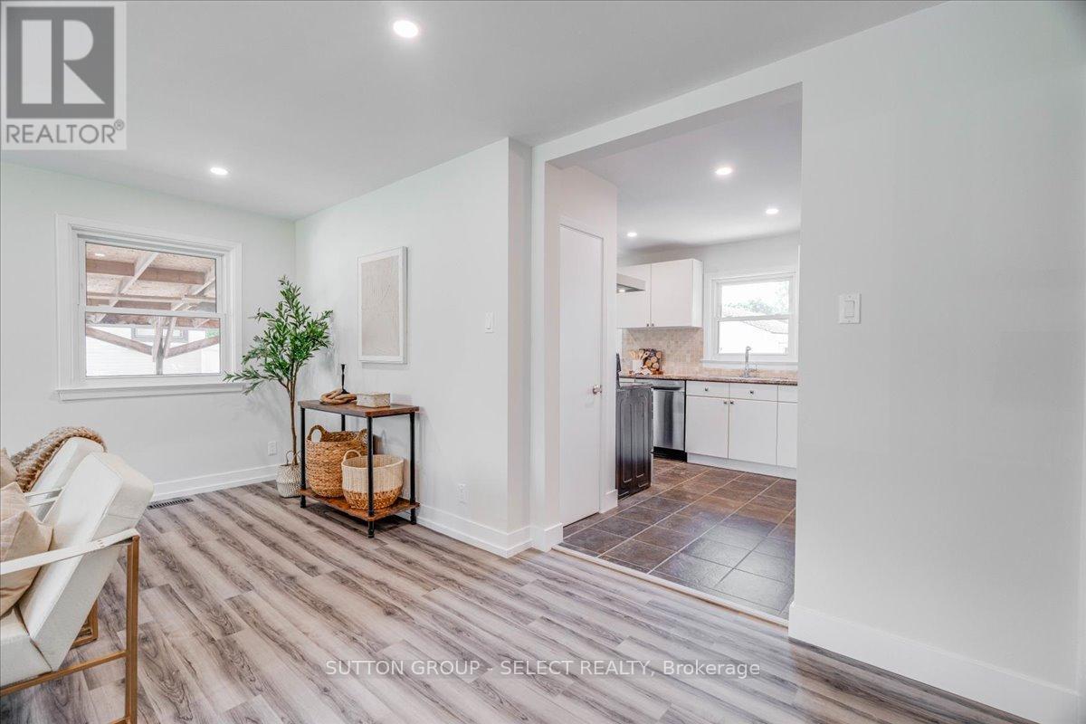 1697 Moffatt Avenue, London East (East H), Ontario  N5W 2A2 - Photo 7 - X12442537