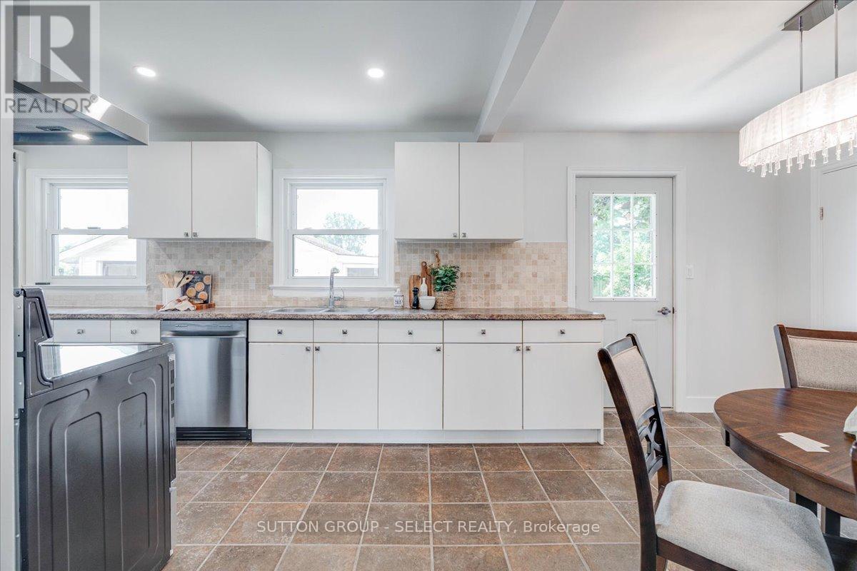 1697 Moffatt Avenue, London East (East H), Ontario  N5W 2A2 - Photo 9 - X12442537