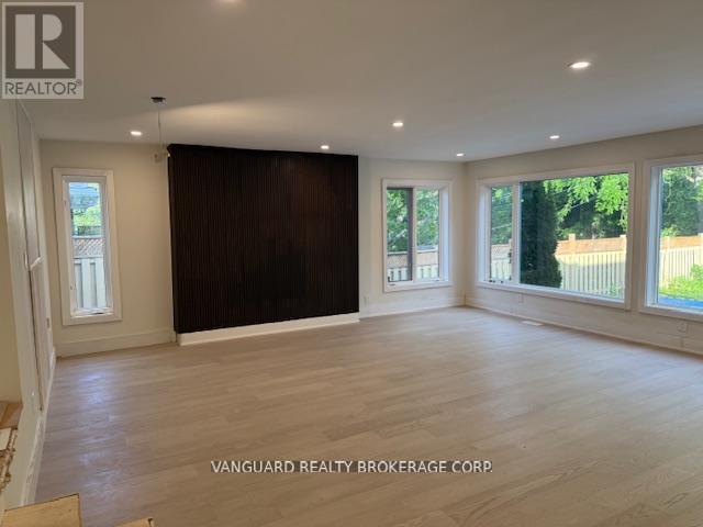 206 Parkview Crescent, Newmarket (Central Newmarket), Ontario  L3Y 2C8 - Photo 18 - N12442259
