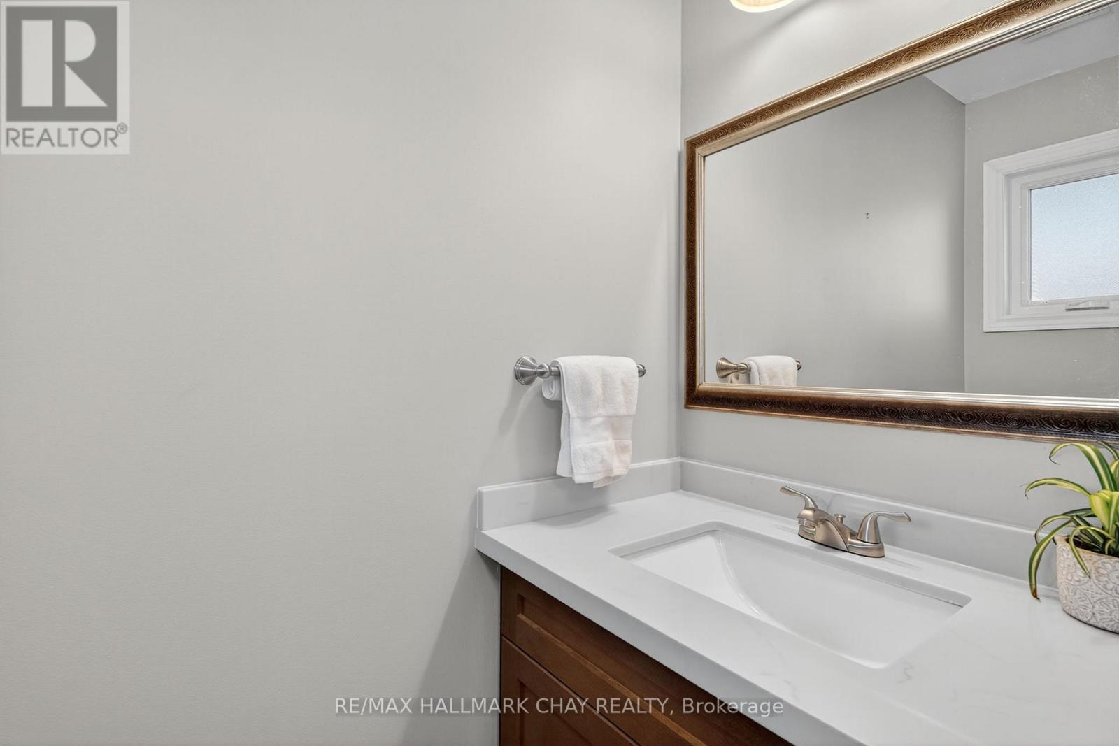 53 Mcknight Crescent, New Tecumseth (Tottenham), Ontario  L0G 1W0 - Photo 24 - N12442312