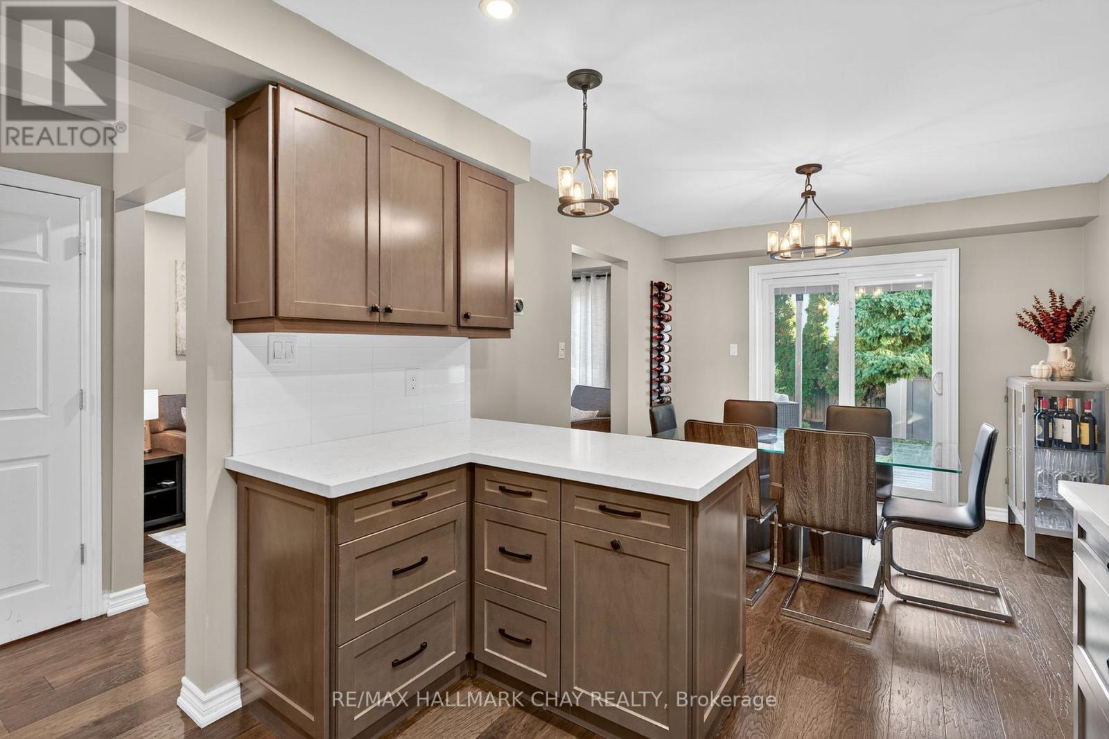 53 Mcknight Crescent, New Tecumseth (Tottenham), Ontario  L0G 1W0 - Photo 9 - N12442312