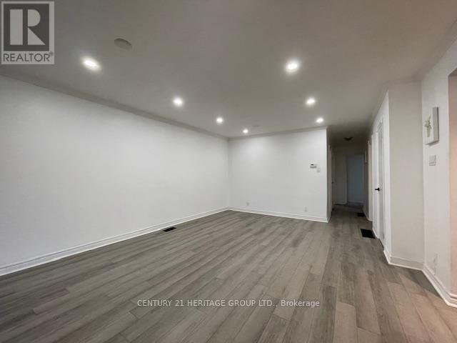 231 Blue Grass Boulevard, Richmond Hill, Ontario  L4C 3H1 - Photo 2 - N12442332