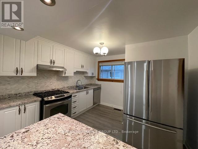 231 Blue Grass Boulevard, Richmond Hill, Ontario  L4C 3H1 - Photo 3 - N12442332
