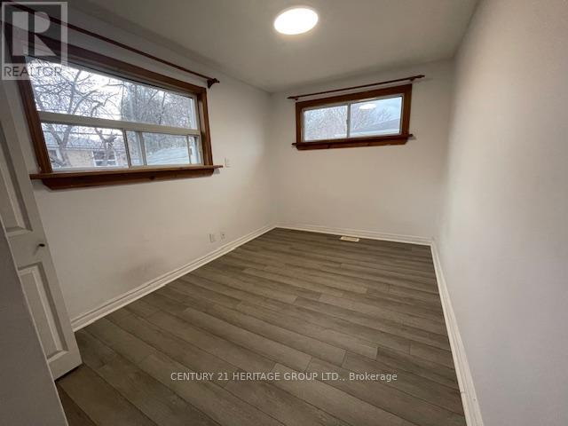 231 Blue Grass Boulevard, Richmond Hill, Ontario  L4C 3H1 - Photo 9 - N12442332