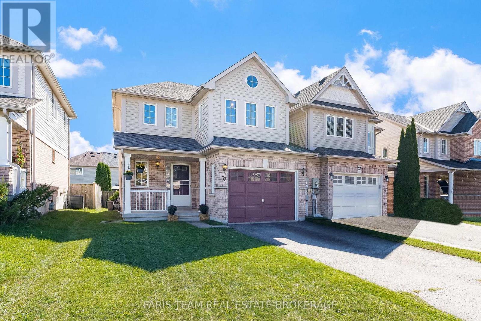 33 Bird Street, Barrie (Edgehill Drive), Ontario  L4N 0X4 - Photo 1 - S12442260