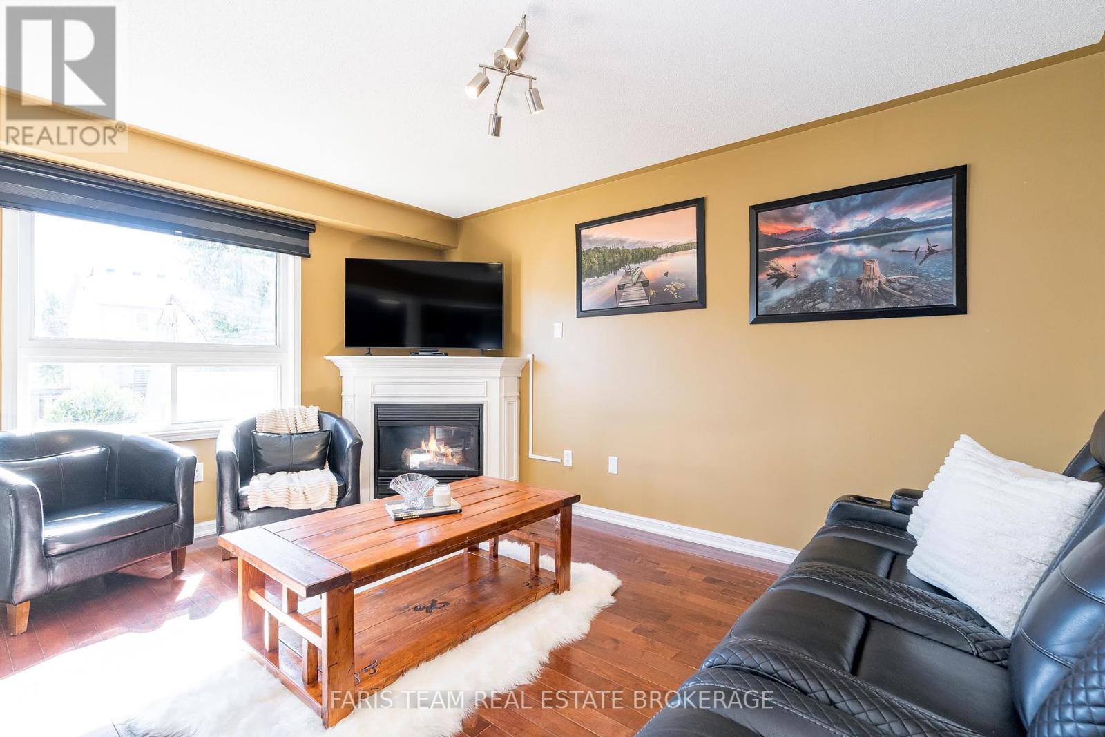 33 Bird Street, Barrie (Edgehill Drive), Ontario  L4N 0X4 - Photo 14 - S12442260