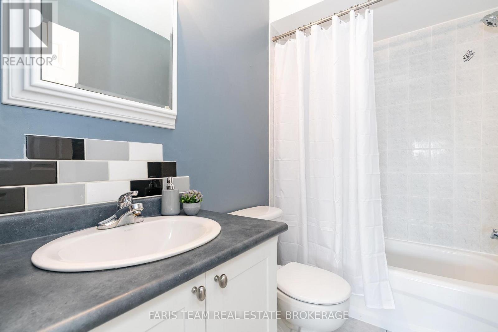 33 Bird Street, Barrie (Edgehill Drive), Ontario  L4N 0X4 - Photo 19 - S12442260